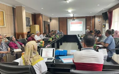 apat koordinasi tindak lanjut kunjungan Ketua DPD RI dan Menteri Pertanian sebelumnya dipimpin Asisten II Setda Provinsi Bengkulu, R.A. Denni, mewakili Pj Sekda Herwan Antoni, di Ruang Rapat Merah Putih, Kantor Gubernur Bengkulu, Jumat (19/9/2025).