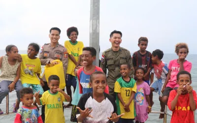 Satgas Humas Ops Damai Cartenz-2025 Sambangi Warga Hamadi, Imbau Jaga Kamtibmas. Foto: Rls/Siberbengkulu.co