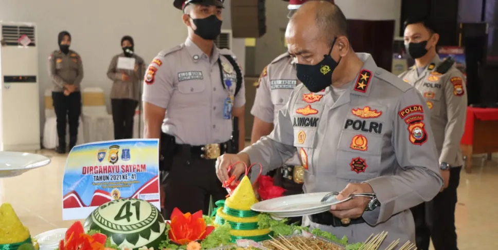 Kapolda Bengkulu Ikuti Peringatan HUT Satpam Ke – 41 Secara Virtual