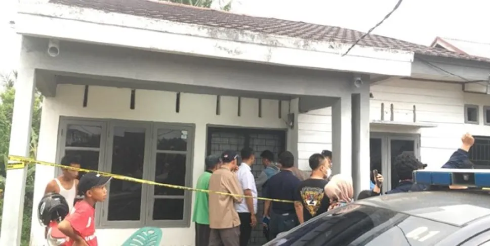 Seorang Mahasiswa di Bengkulu, diduga mengakhiri hidupnya dengan cara bunuh diri, di Kelurahan Rawa Makmur, Merpati 5, Rabu 29/11/23. (Foto: Lentera)