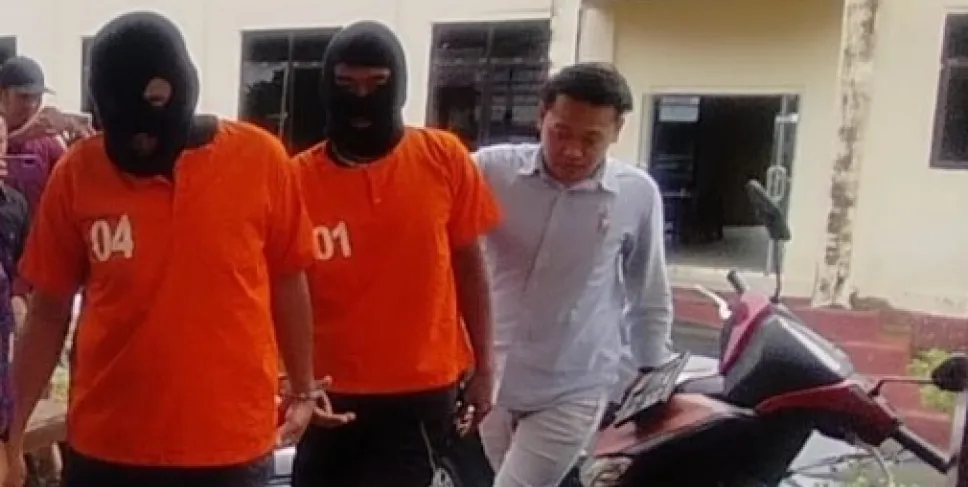 Pelaku dugaan penyalahgunaan Dana Desa, KD (Kades) dan DAS (Bendahara)