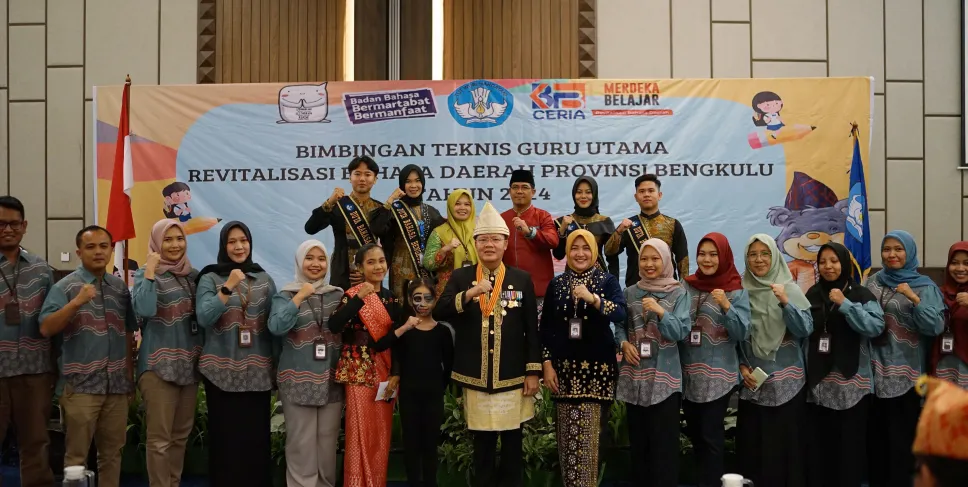 Kantor Bahasa Provinsi Bengkulu menggelar Bimbingan Teknis (Bimtek) Guru Master dalam Rangka Revitalisasi Bahasa Daerah Tahun 2024 dengan melibatkan 260 peserta dari berbagai kalangan dari seluruh kabupaten/kota se-Provinsi Bengkulu di Mercure Hotel. (Foto: Lentera)