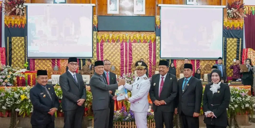 Serah Terima Jabatan Bupati Rejang Lebong Berlangsung Khidmat, Tandai Awal Kepemimpinan Baru. Foto: Pingki/Siberbengkulu.co