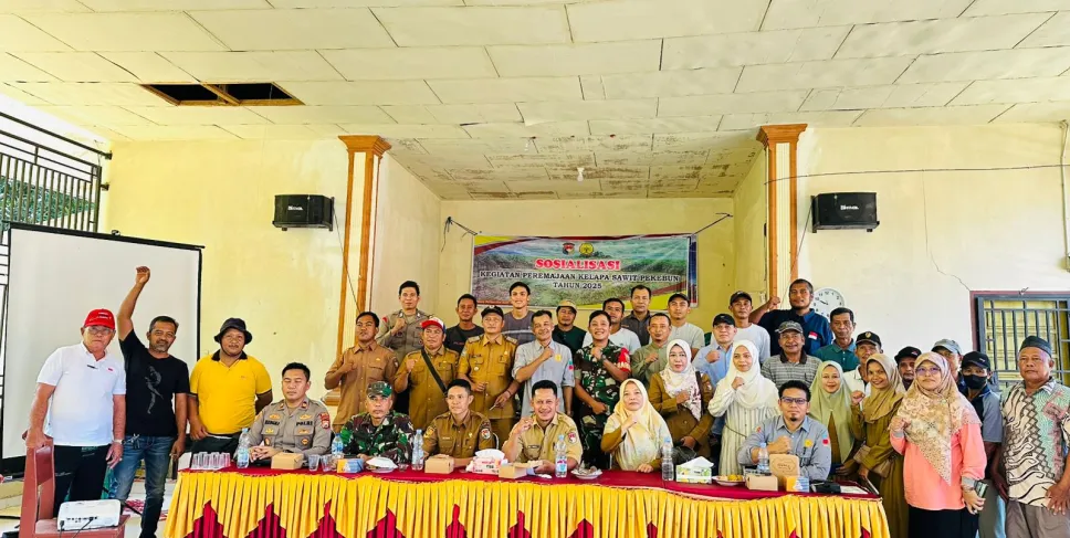 Koramil dan Polsek Ipuh Gelar Sosialisasi Replanting Sawit di Desa Sibak. Foto: JFS/Siberbengkulu.co
